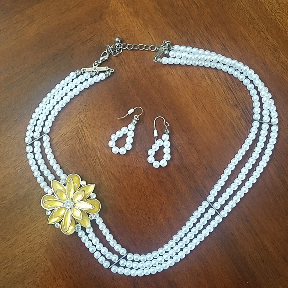 Pearl necklace